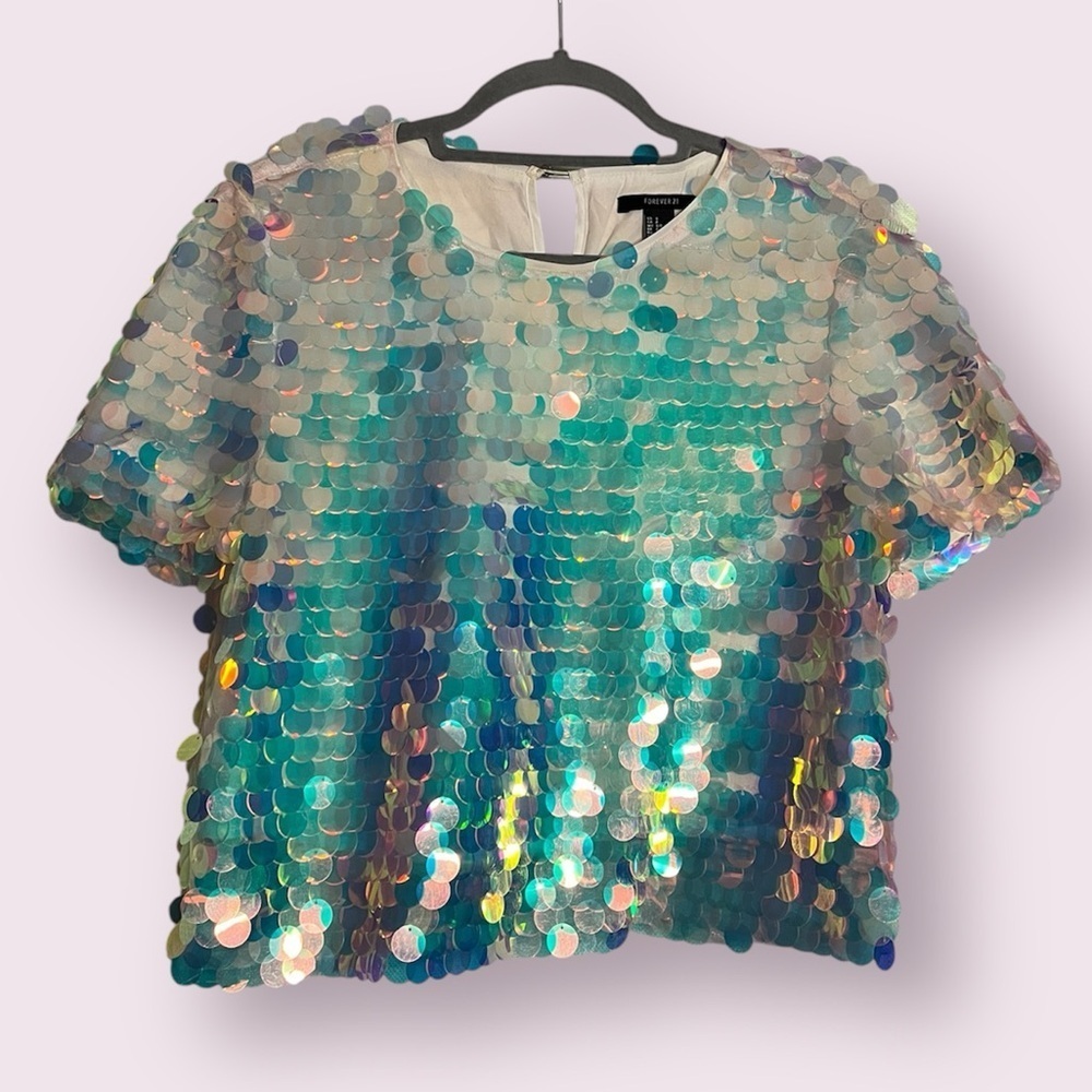 Forever 21 Iridescent Chunky Sequin Cropped Short Sleeve Top Small